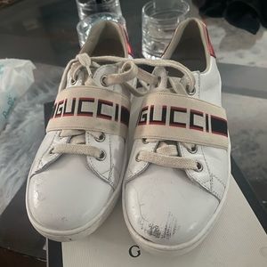 Sz 31 (13c) Gucci sneakers